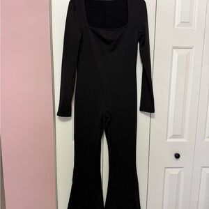 Chic Black Long Sleeve Jumpsuit